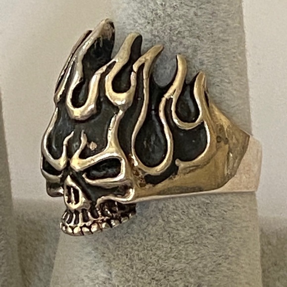 925 Silver flame skull ring - Picture 3 of 4